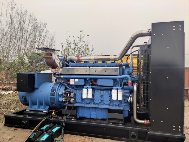 澄迈柴油发电机组更换机油时，应遵循哪些步骤？